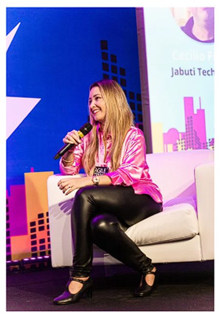 Imagem Lilian Primo entrevistando